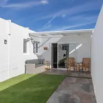 Villa The