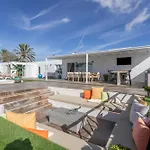 Villa The